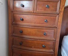 Chest of drawers
