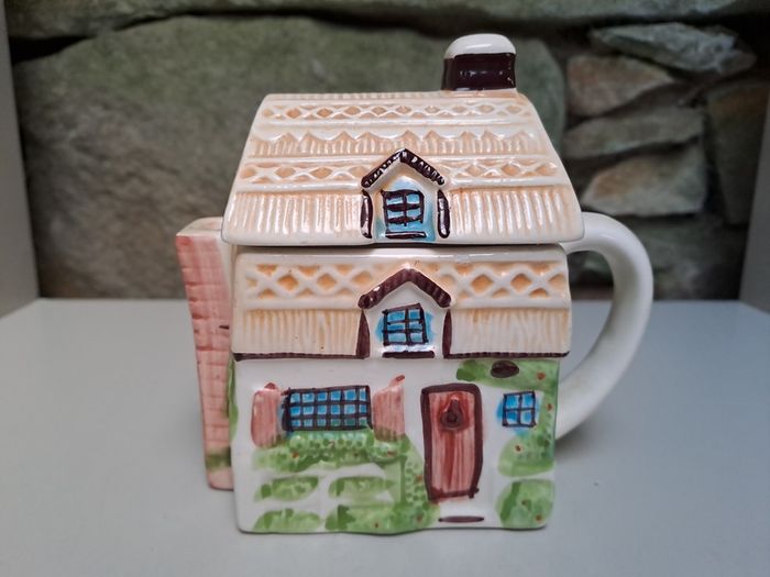 English Cottage teapot
