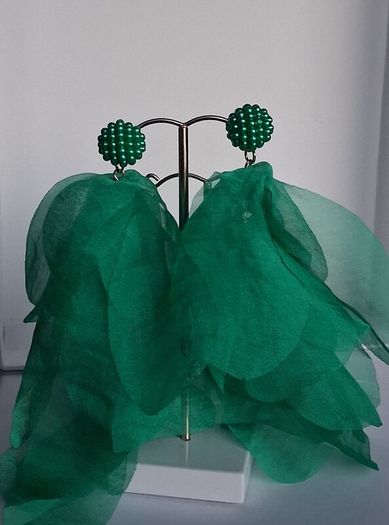 Green Pearl Cluster Stud Glass Inlay Extravagant Chiffon Petal Tassel Earrings