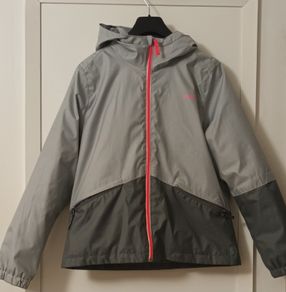 Decathlon Raincoat age 12 (143-153cm)