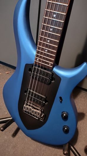 Sterling by Music Man Majesty 100