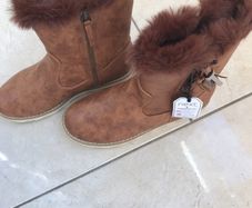Girls fleece lined boots