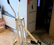 Folding cross trainer