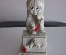 Vintage R & W Berries Cos Figurine Collectible Figure Statue - 1972