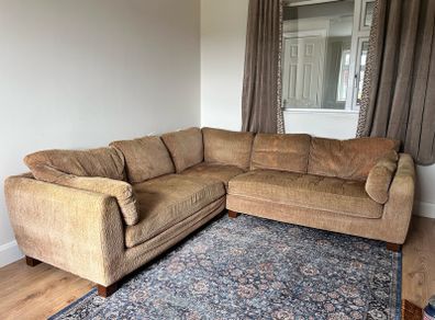 cornor couch