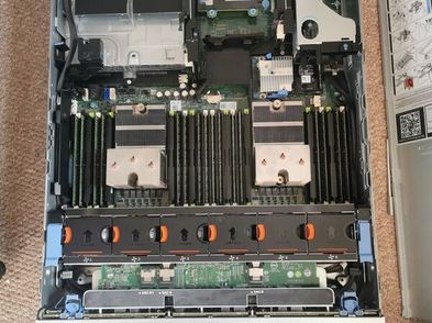 Dell Poweredge R720xd Server For Sale in Carrigtwohill, Cork from Kijan86