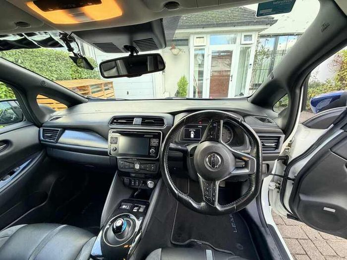 2018 Nissan Leaf Tekna- New NCT 04/28