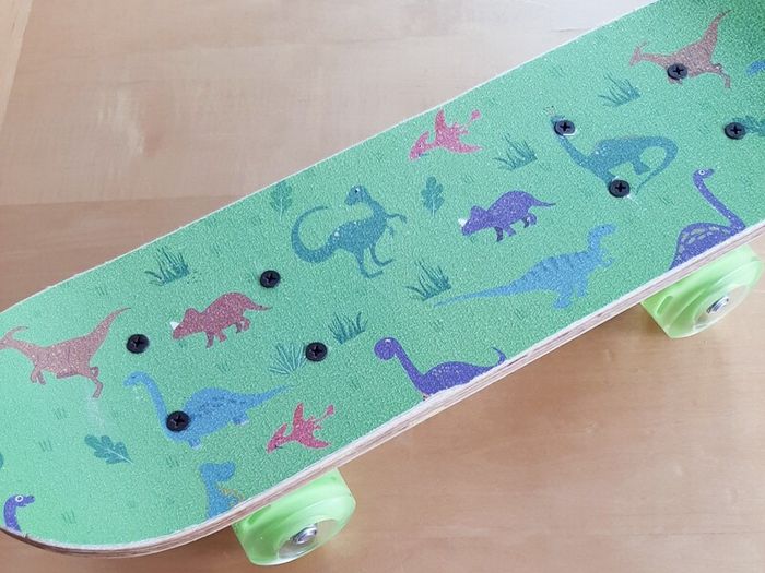 Child's skateboard (BN)