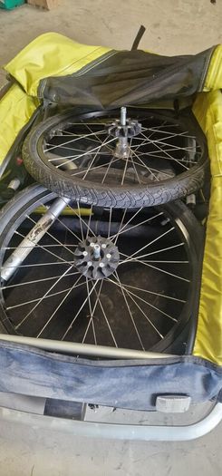 2 seat bike  trailer    Croozer
