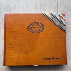 Romeo Y Julieta Cigar Box