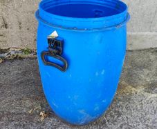 Plastic drum