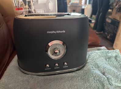 Morphy Richards  2 Slice Toaster