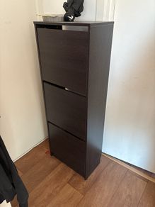 Shoe cabinet