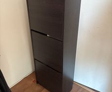 Shoe cabinet