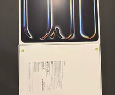 iPad Pro 13-inch,256GB (M5 2025) WiFi (IRISH STOCK) Brand New Sealed 1 year Apple warranty RECEIPT