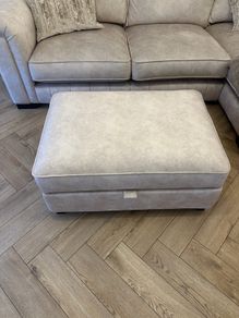 DFS Footstool