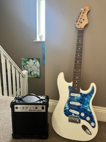 Custom guitar + mini amp