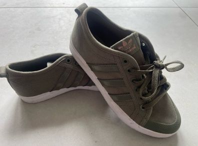 Women Canvas Trainers sneakers Adidas Honey Low Light Olive Green/White size UK 4