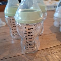 Tommee tippee bottles