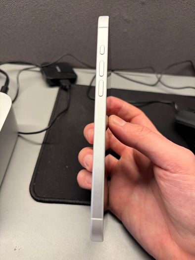 iPhone 16plus 128gb Esim only