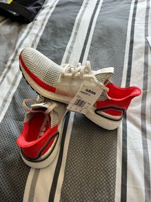 adidas Ultraboost 19