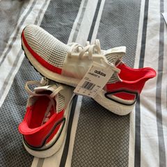 adidas Ultraboost 19