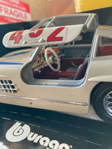 Mercedes 300 SL Mille Miglia 1/18 Burago