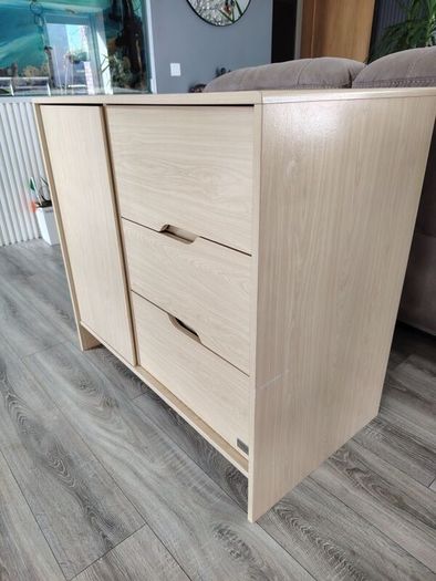Beautiful chest of drawers/changing unit