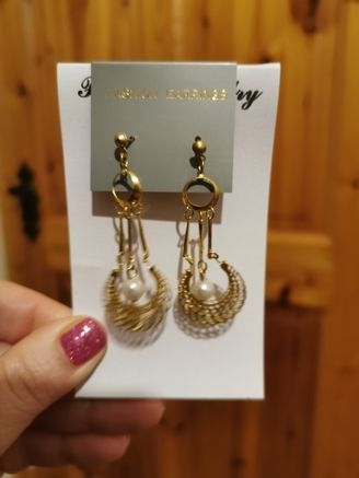 Classy Pearl Necklace - lovely gift