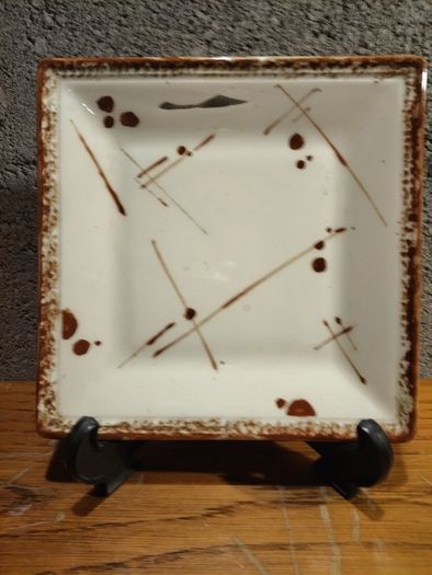 plates and wall hanging plates
