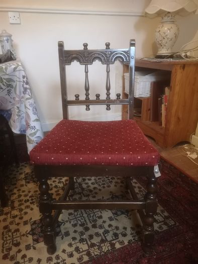 Extension Dining Table and Chairs.