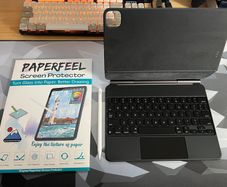 iPad Magic Keyboard 11" + Apple Pencil 2nd Gen + Paper like screen protector