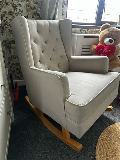 Nursery Rocking Chair Excellent Condition