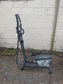 Elliptical trainer