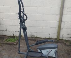 Elliptical trainer