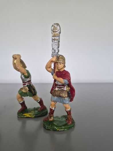 Vintage Plastiklc Roma Soldiers