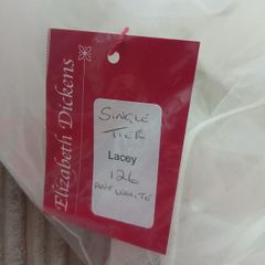Brand new Elizabeth Dickens wedding veil