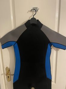 wetsuit size  33-34"
