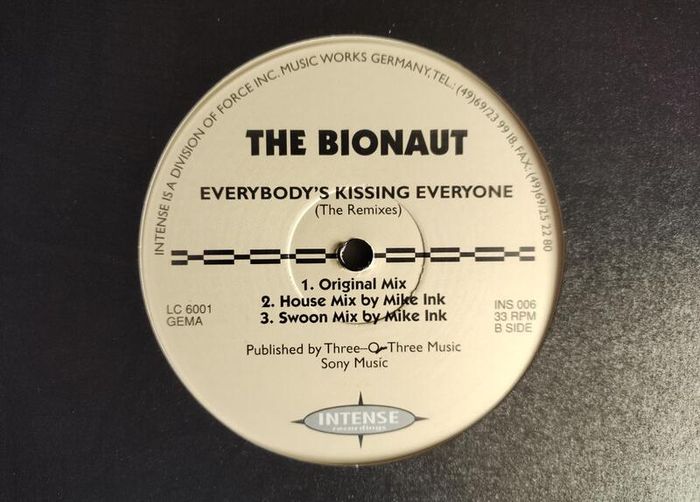 Bionaut - Everybody's Kissing Everyone - SCARCE Early 90s Piano House GEM!