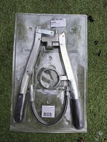 Heavy duty grease gun