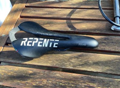 Repente Prime 2.0 carbon road saddle
