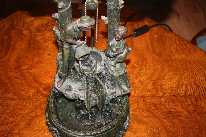 Vintage Fountain Table Lamp