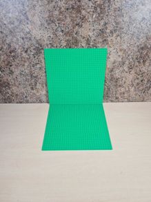2 x LEGO base plates GREEN 32 X 32