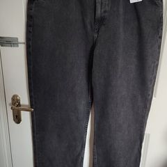 Women's jeans