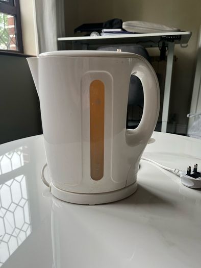 White Kettle