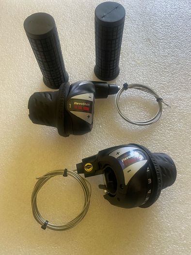 100% Brand-new Original Shimano RevoShift SL-RS36-7 3 x 7 Speed Bike Grip Shifter Set + Grips, brake lever and cable