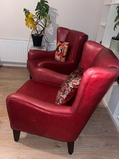 Hotel lobby Matching Leather Armchairs