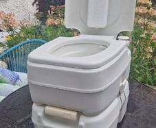Portable Toilet (Fiamma)