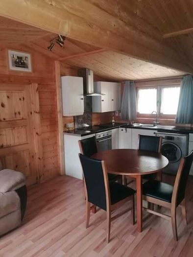 One bedroom log cabin for sale