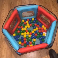 Ball pit